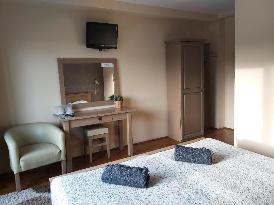 Pensiunea Unio Săcele エクステリア 写真